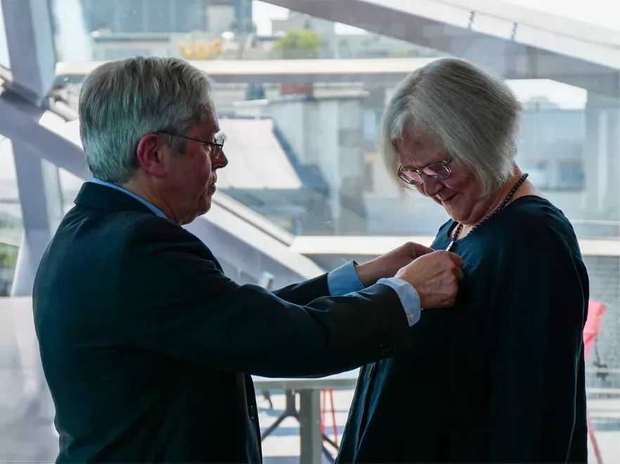 Liz Blackburn Légion d'Honneur 2